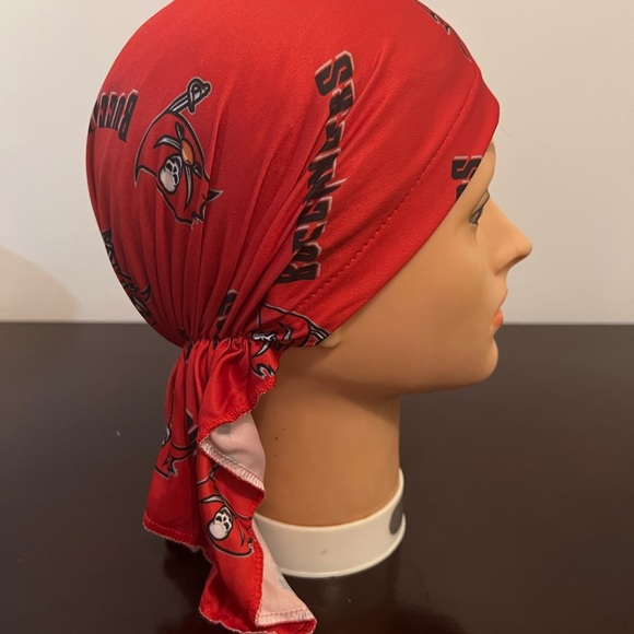 New Bandana Style. Tampa Bay Buccaneers - Picture 4 of 5